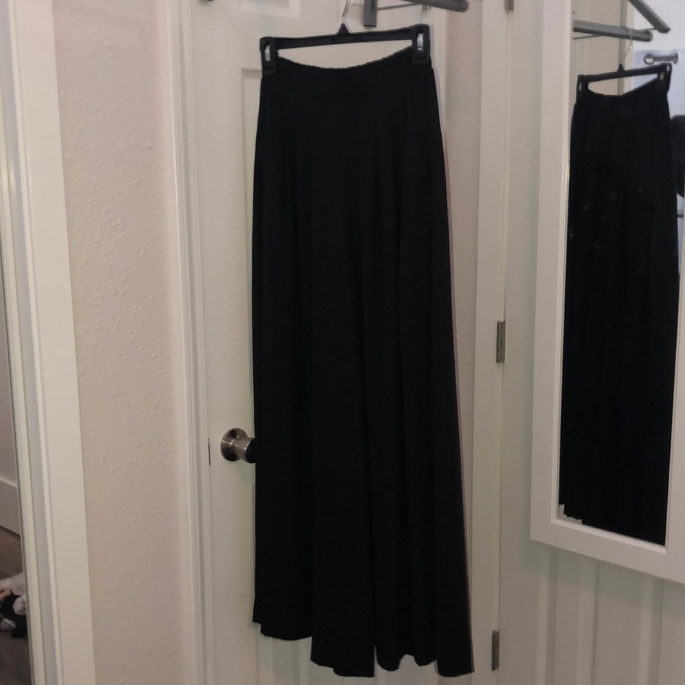Black flowy pants